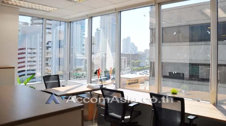unit Office space For Rent in Ploenchit, Bangkok  near BTS Ploenchit (AA10196)